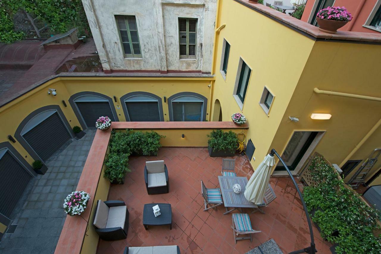 Le Terrazze Sul Cortile Lejlighed Salerno Eksteriør billede