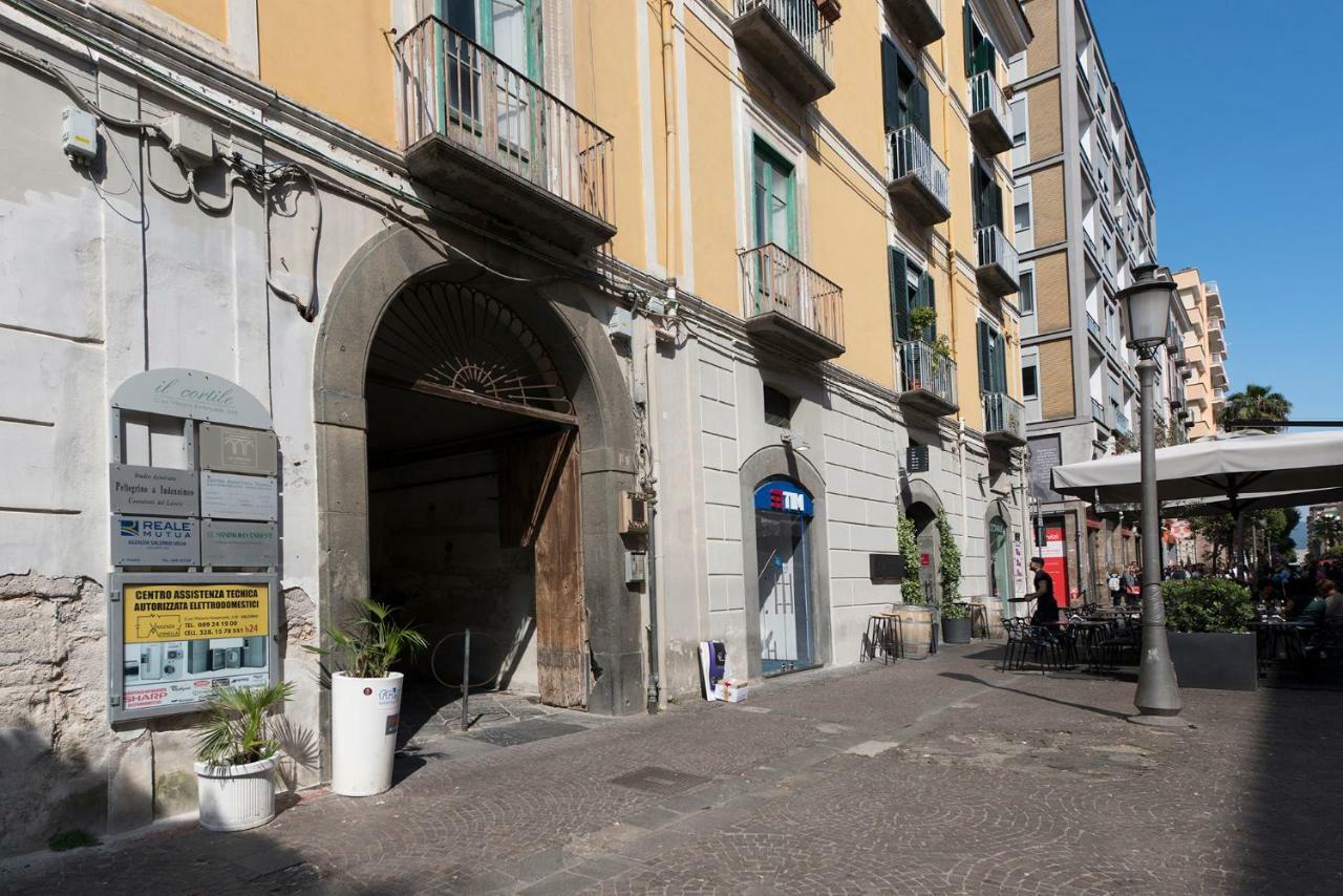 Le Terrazze Sul Cortile Lejlighed Salerno Eksteriør billede