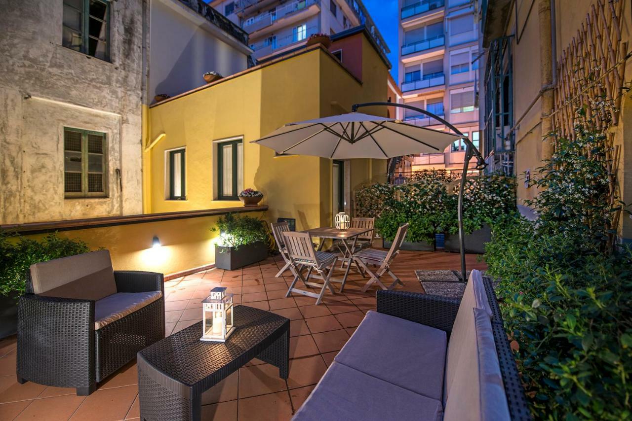 Le Terrazze Sul Cortile Lejlighed Salerno Eksteriør billede